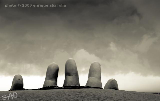 # 63208 > Enrique Abal Oli&uacute;